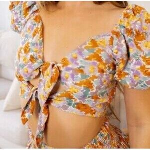 Vestique Tie Front Crop Top Lavender Abstract Print Women’s Sz M